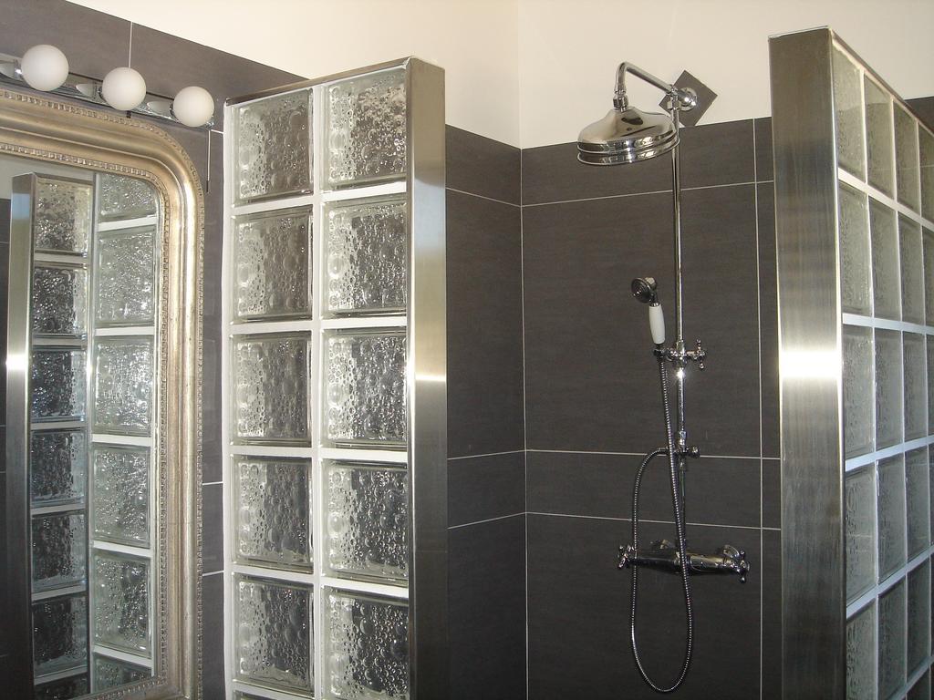 Les Caselles De Marie Aumelas Room photo